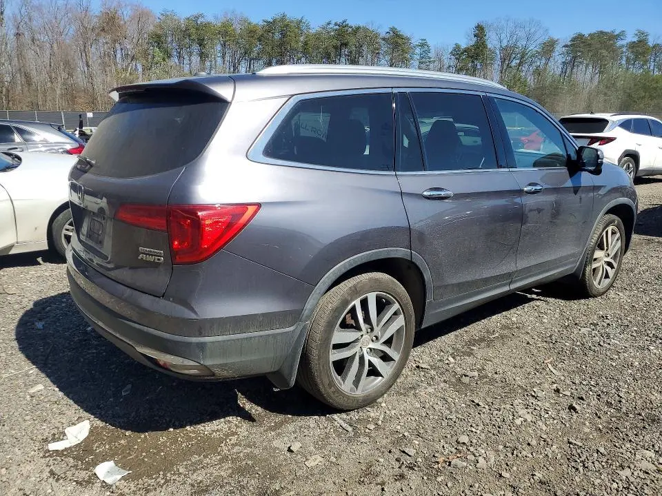 2017 HONDA PILOT TOURING  