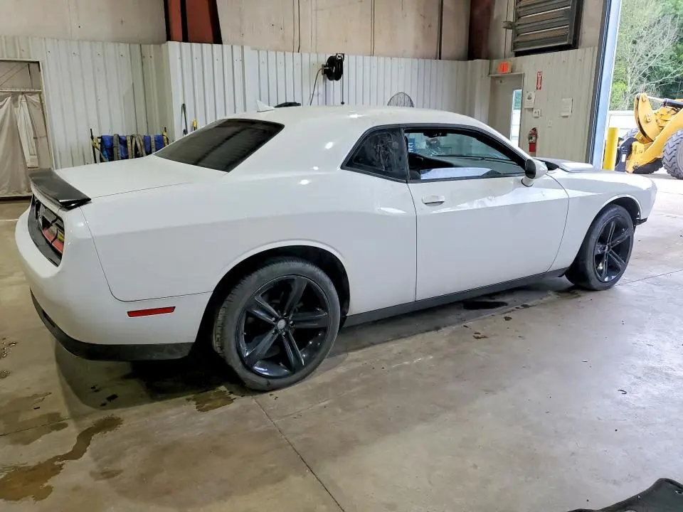 2015 DODGE CHALLENGER SXT  