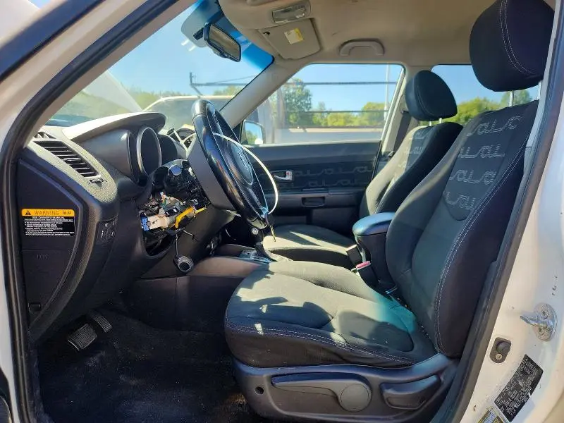 2013 KIA SOUL +  
