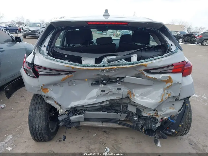 2023 HYUNDAI KONA SE