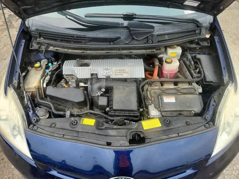 2014 TOYOTA PRIUS THREE  