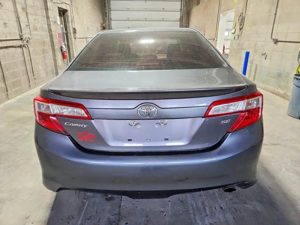 2013 TOYOTA CAMRY SE  