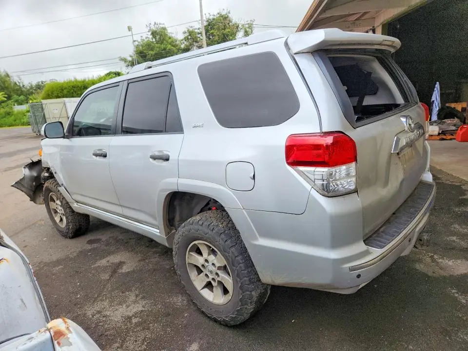 2011 TOYOTA 4RUNNER SR5  