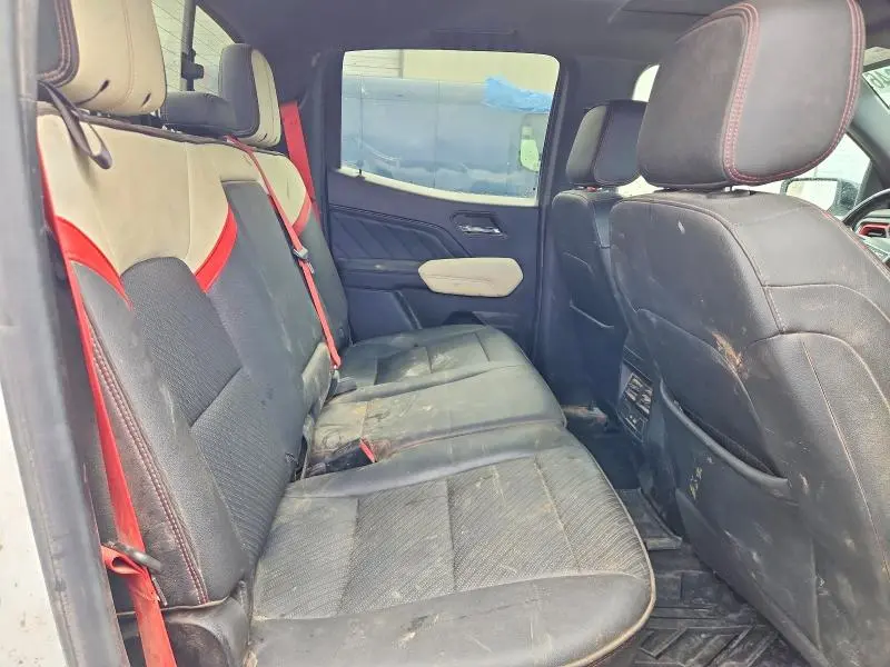 2023 GMC CANYON AT4X  