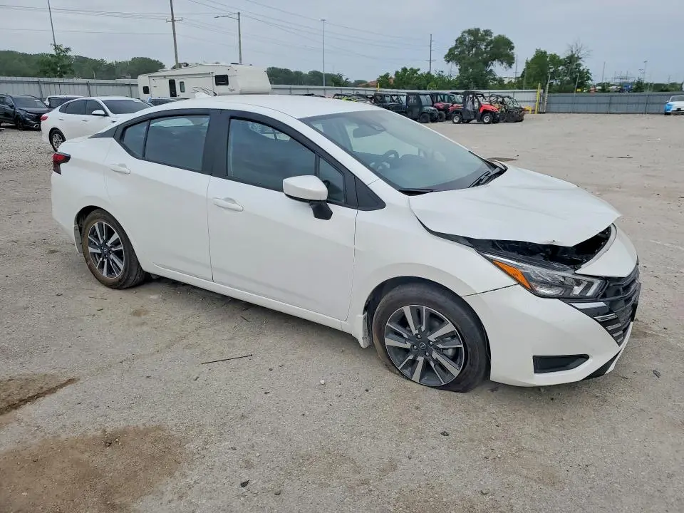 2025 NISSAN VERSA SV  