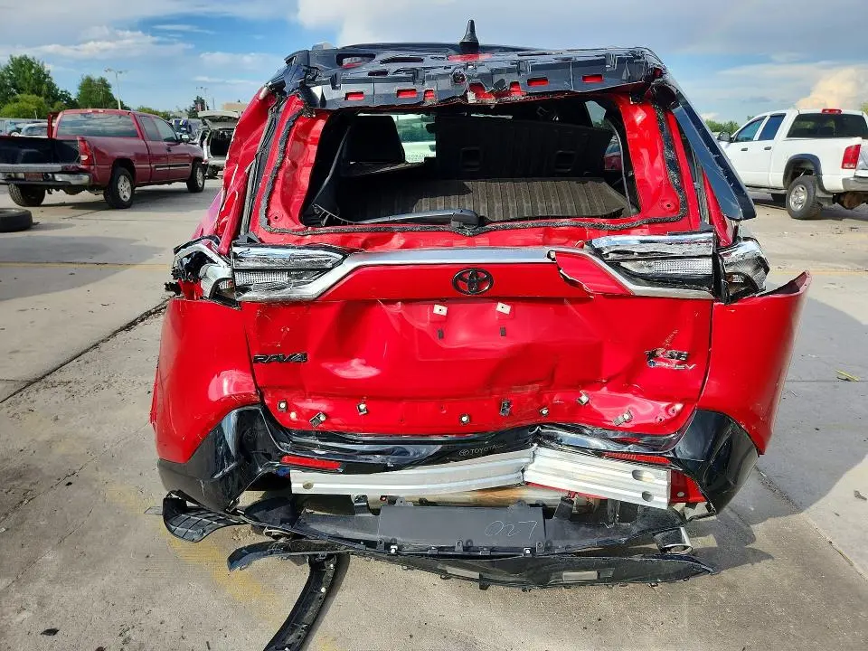 2025 TOYOTA RAV4 XSE  