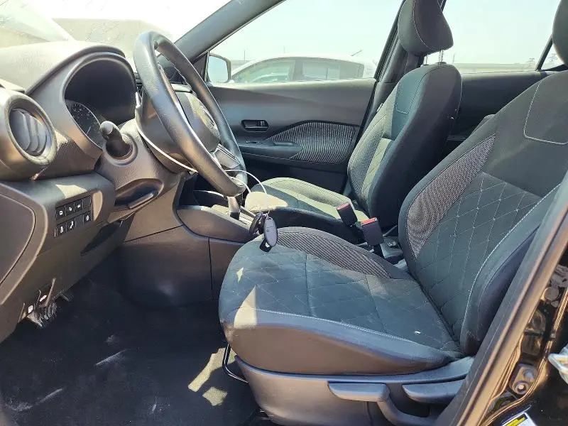 2020 NISSAN KICKS S  