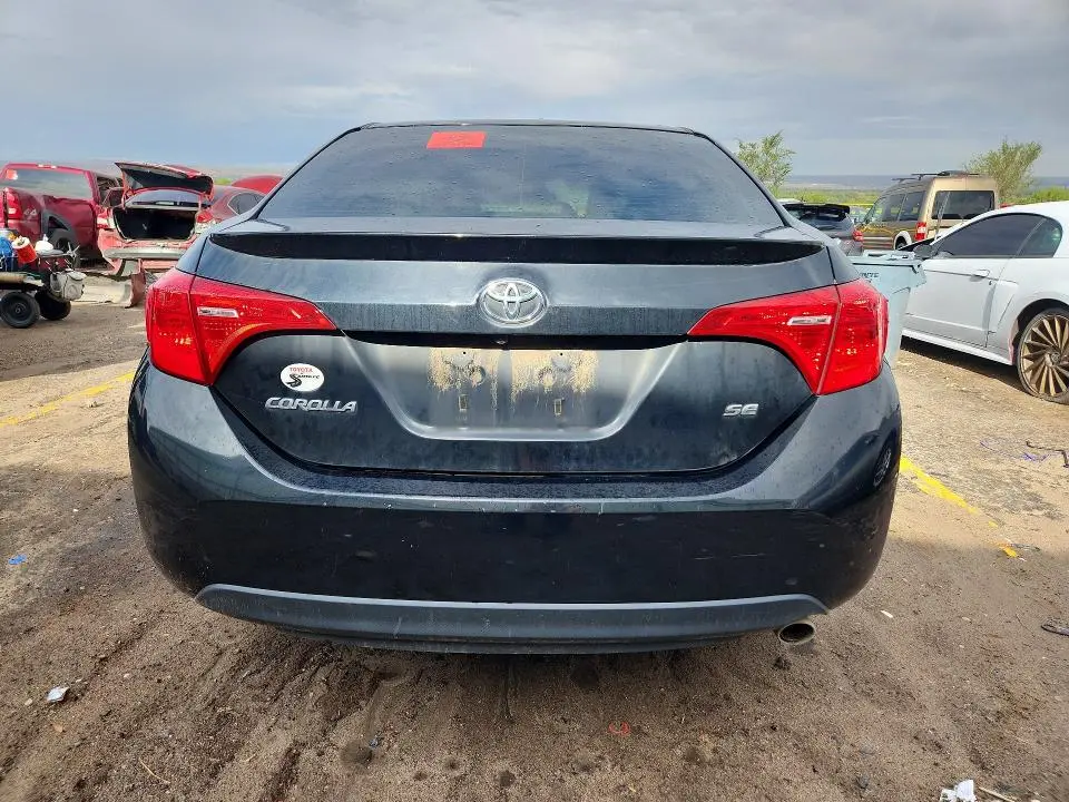 2018 TOYOTA COROLLA SE  