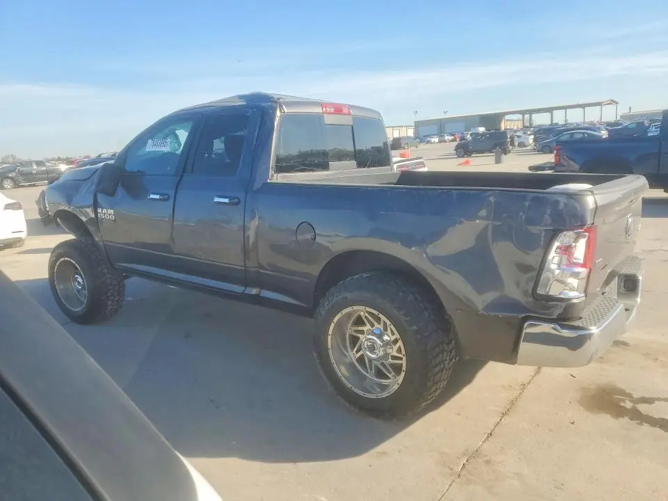 2018 RAM 1500 SLT  