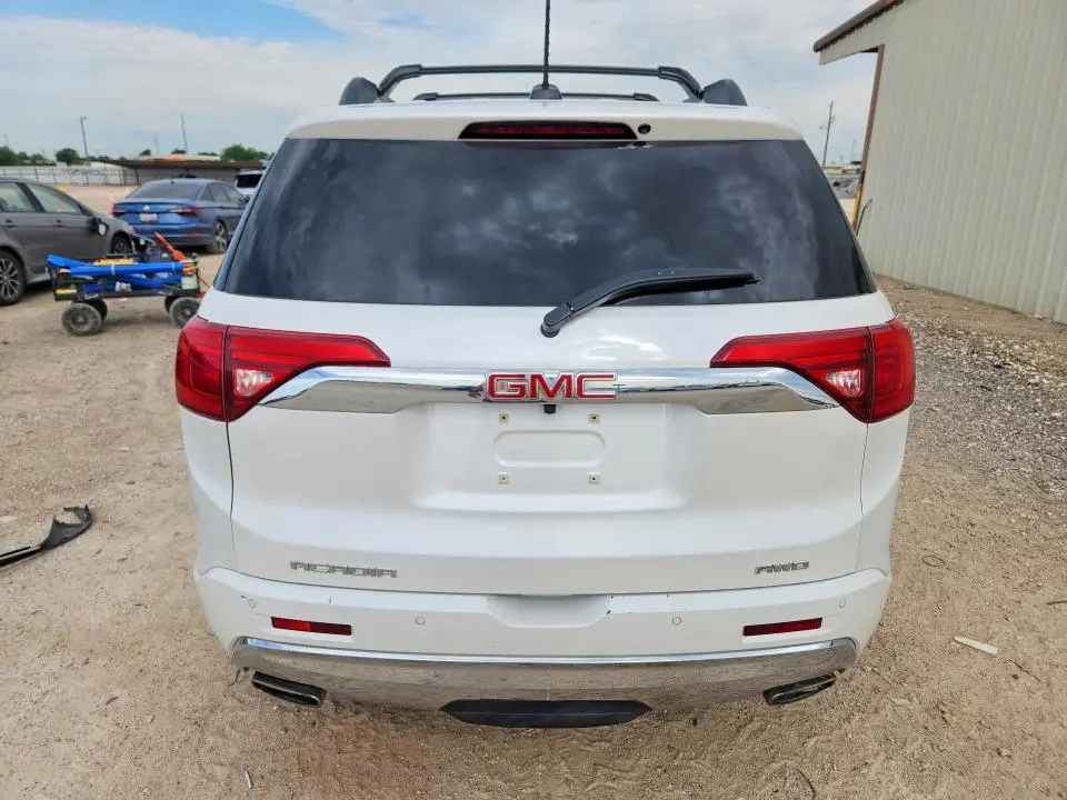 2017 GMC ACADIA DENALI  