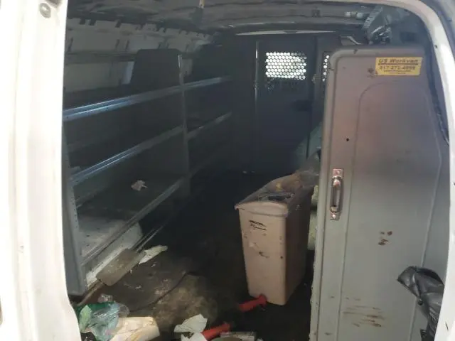 2011 GMC SAVANA G2500  