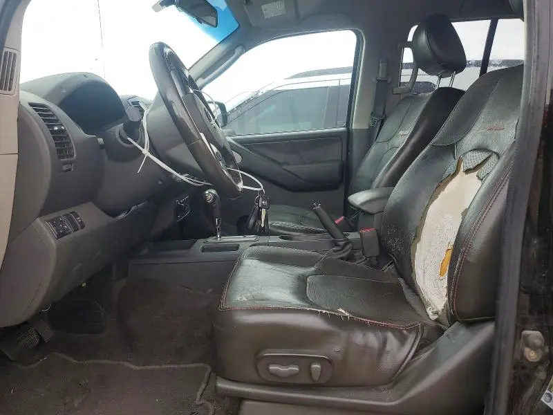 2010 NISSAN FRONTIER SE V6  