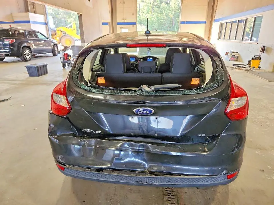 2014 FORD FOCUS SE  