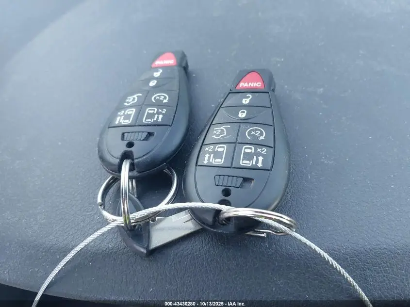 2010 DODGE GRAND CARAVAN CREW