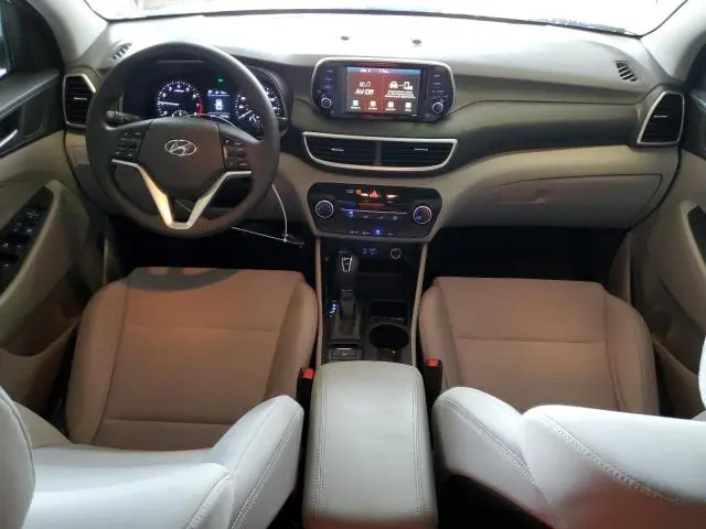 2021 HYUNDAI TUCSON SE  