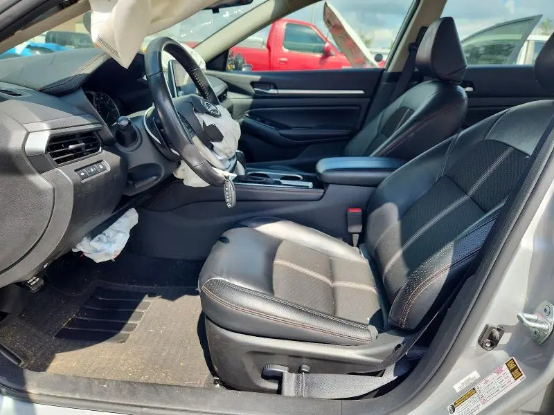 2024 NISSAN ALTIMA SR  