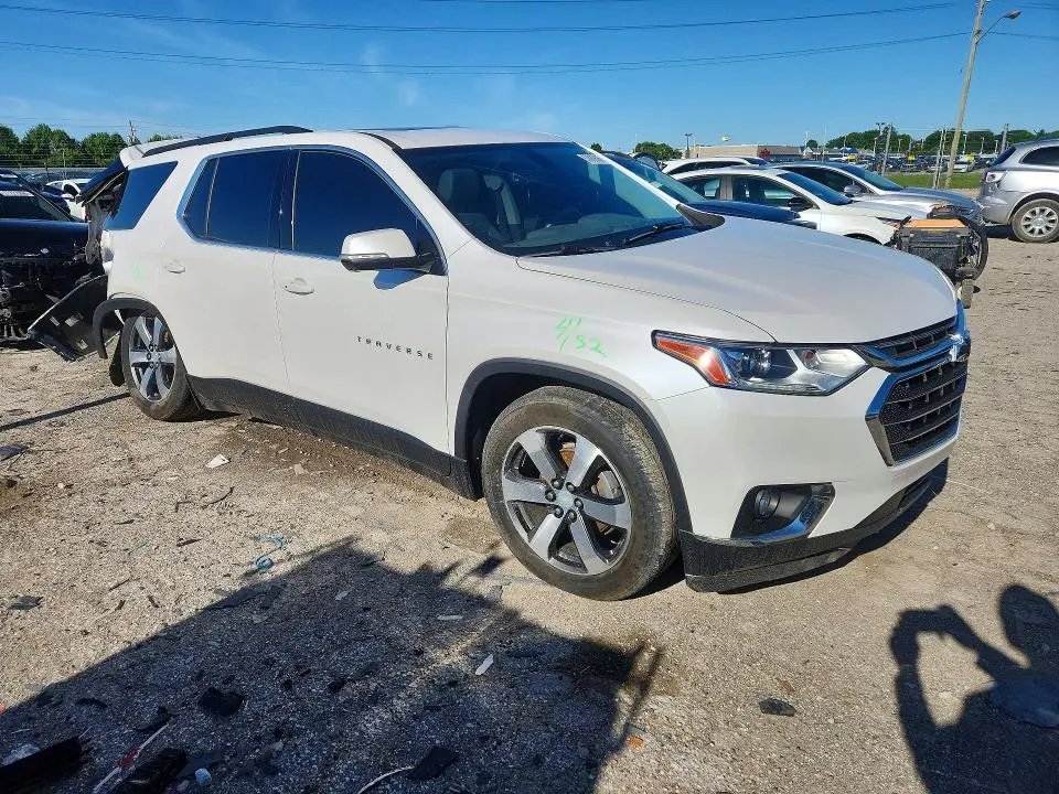2020 CHEVROLET TRAVERSE LT  