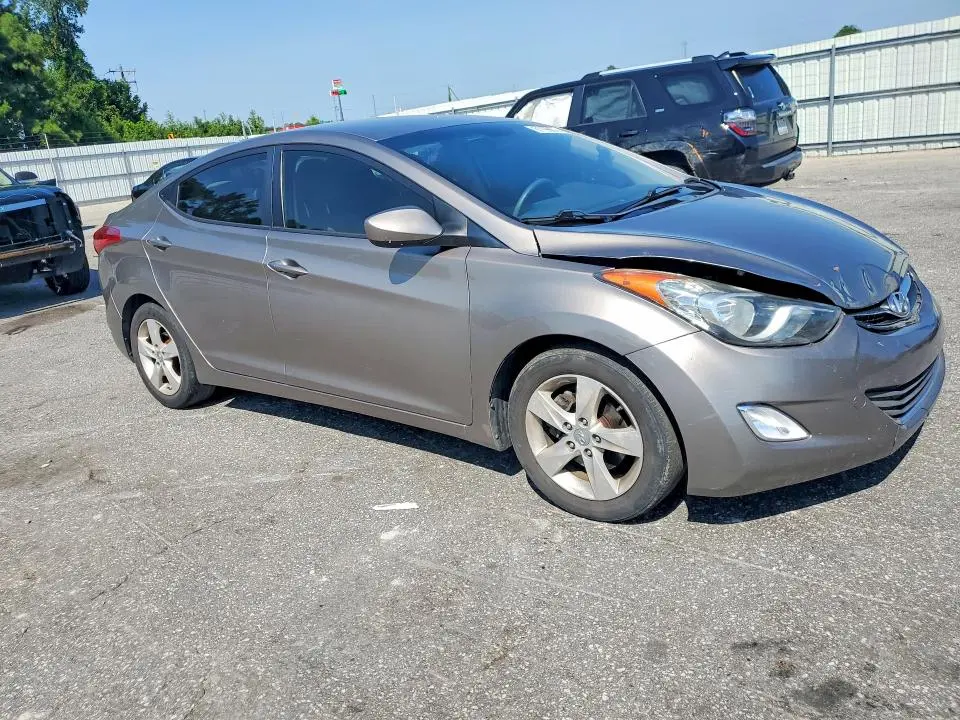 2012 HYUNDAI ELANTRA GLS  