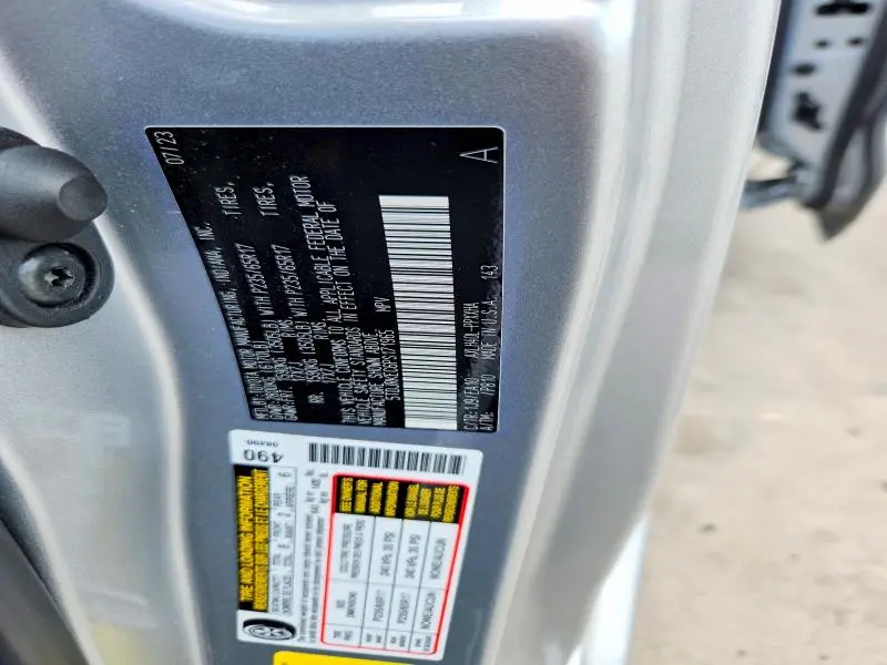 2023 TOYOTA SIENNA XLE  
