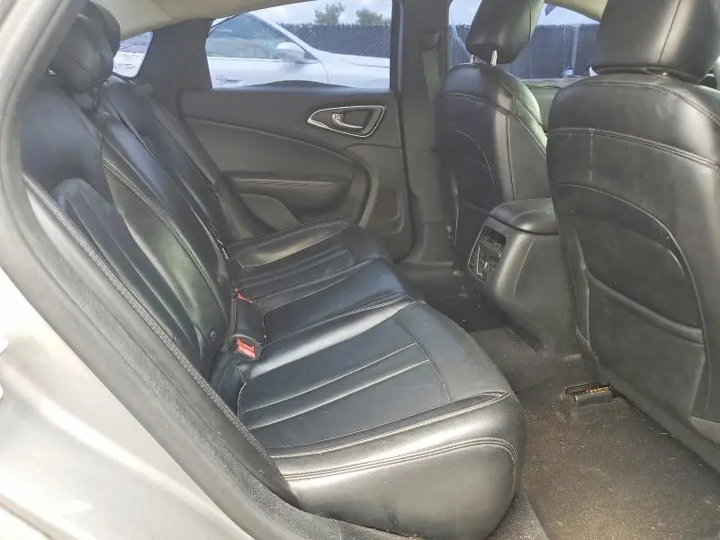 2015 CHRYSLER 200 C  