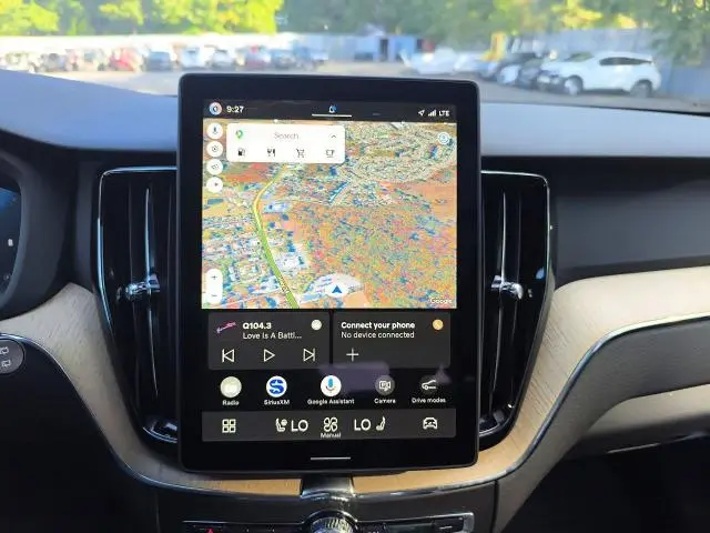 2026 VOLVO XC60 PLUS  