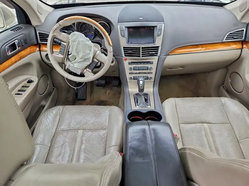 2010 LINCOLN MKT   