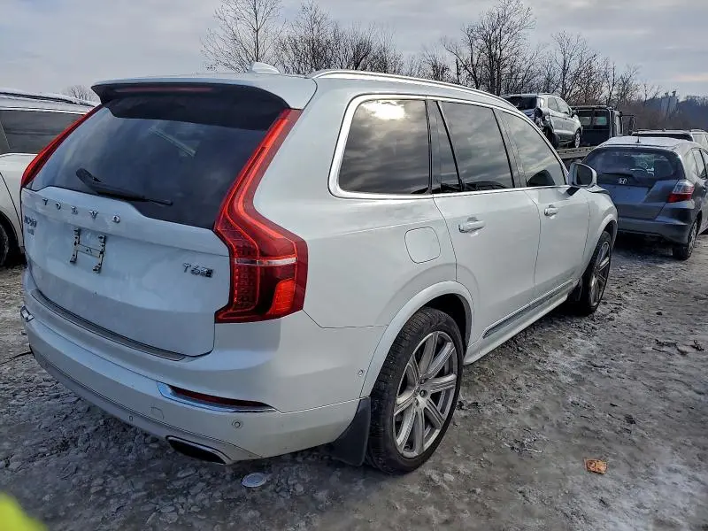 2016 VOLVO XC90 T6  