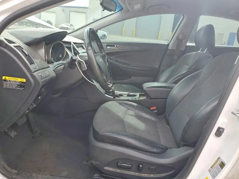 2013 HYUNDAI SONATA SE  