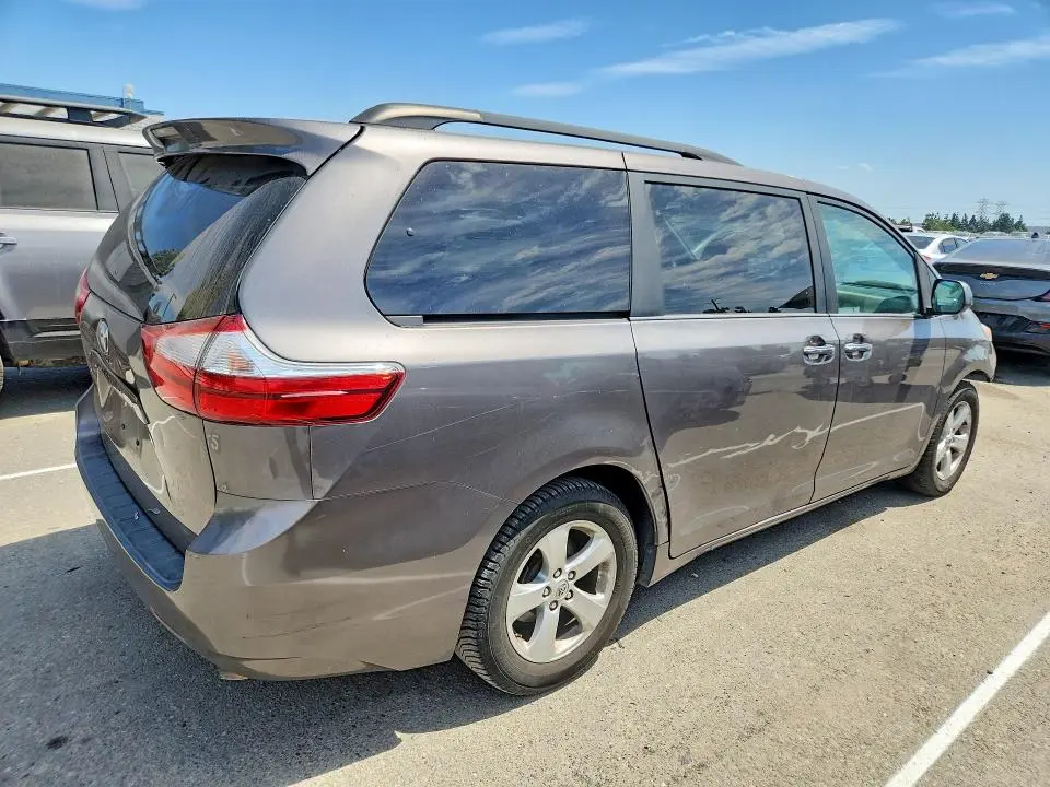 2017 TOYOTA SIENNA XLE 8-PASSENGER  