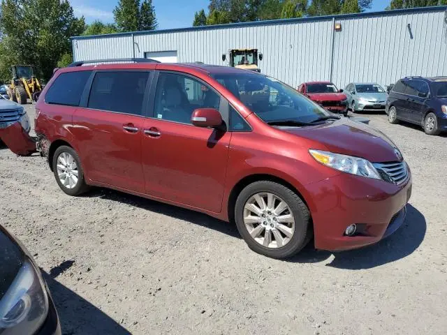 2014 TOYOTA SIENNA XLE  