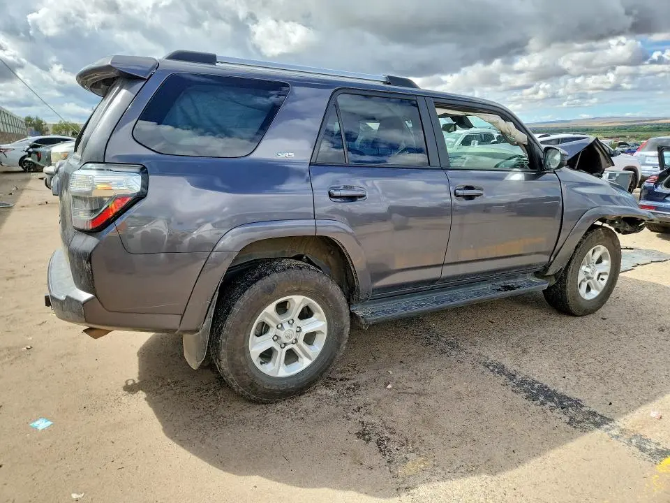 2023 TOYOTA 4RUNNER SR5  