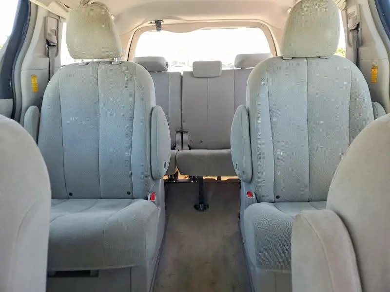 2014 TOYOTA SIENNA L 7-PASSENGER  