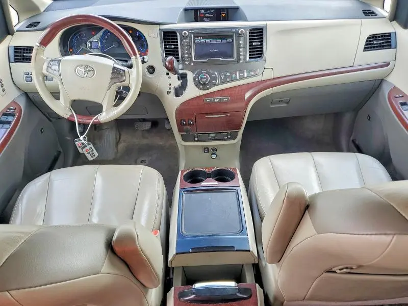 2012 TOYOTA SIENNA LIMITED 7-PASSENGER  