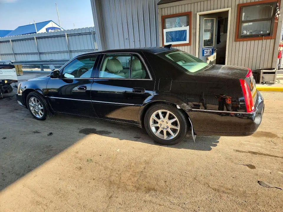 2011 CADILLAC DTS LUXURY COLLECTION  