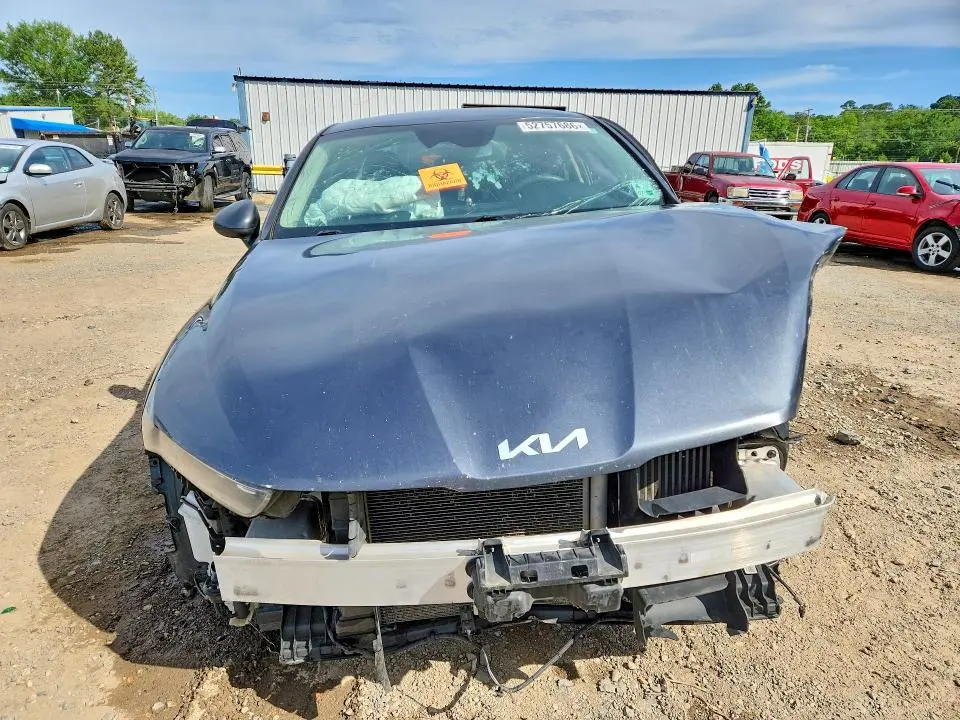 2022 KIA K5 LXS  
