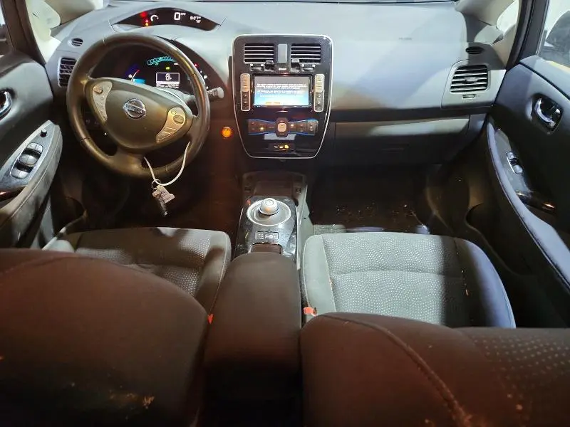 2017 NISSAN LEAF SV  