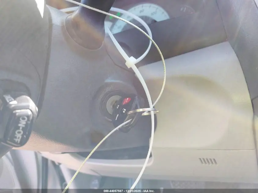 2010 TOYOTA CAMRY LE