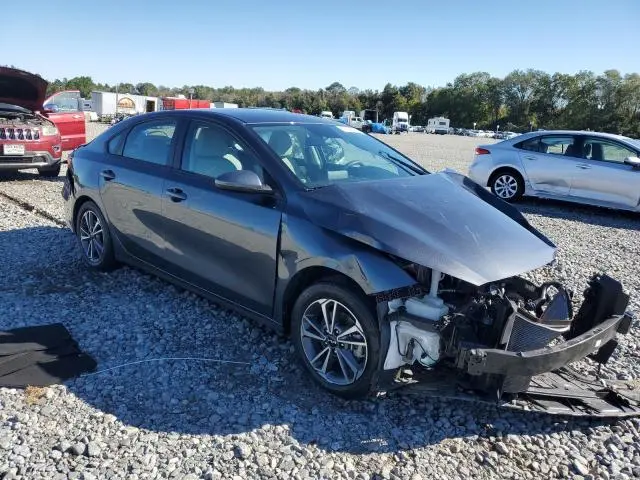2023 KIA FORTE LX  