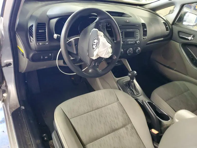 2015 KIA FORTE LX  