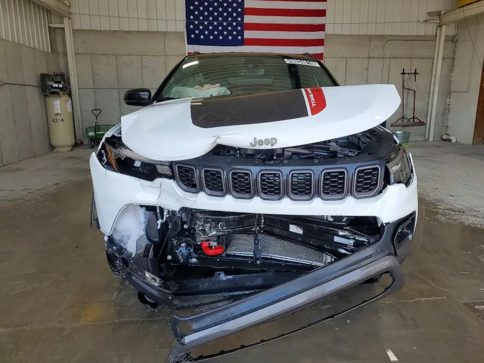 2025 JEEP COMPASS TRAILHAWK  
