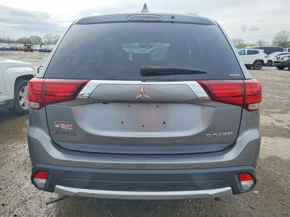 2018 MITSUBISHI OUTLANDER SE  