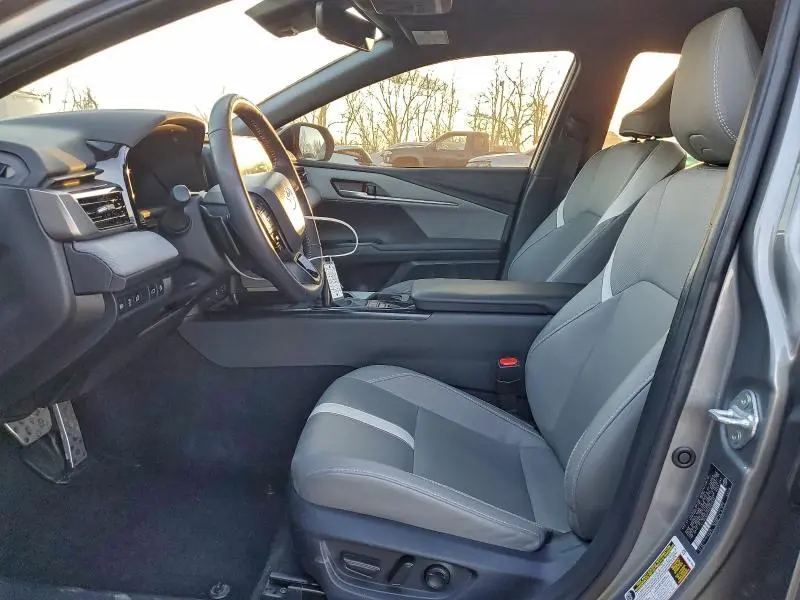 2025 TOYOTA CAMRY XSE  