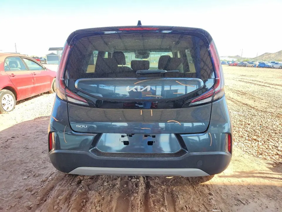 2023 KIA SOUL LX  