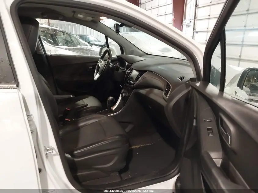 2017 CHEVROLET TRAX LT