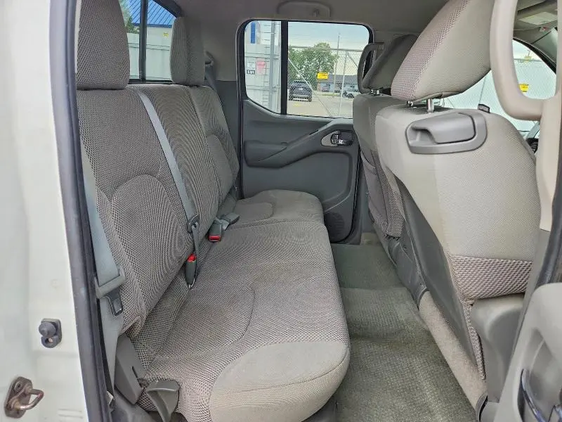 2014 NISSAN FRONTIER S  