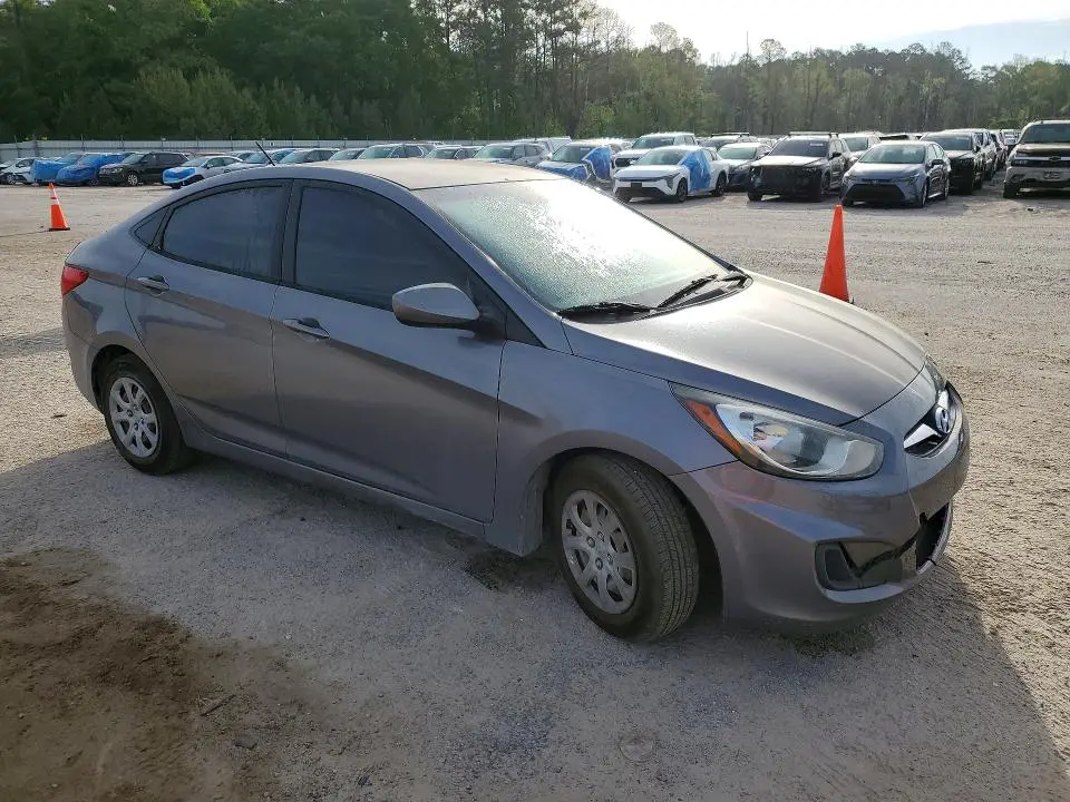 2014 HYUNDAI ACCENT GLS  
