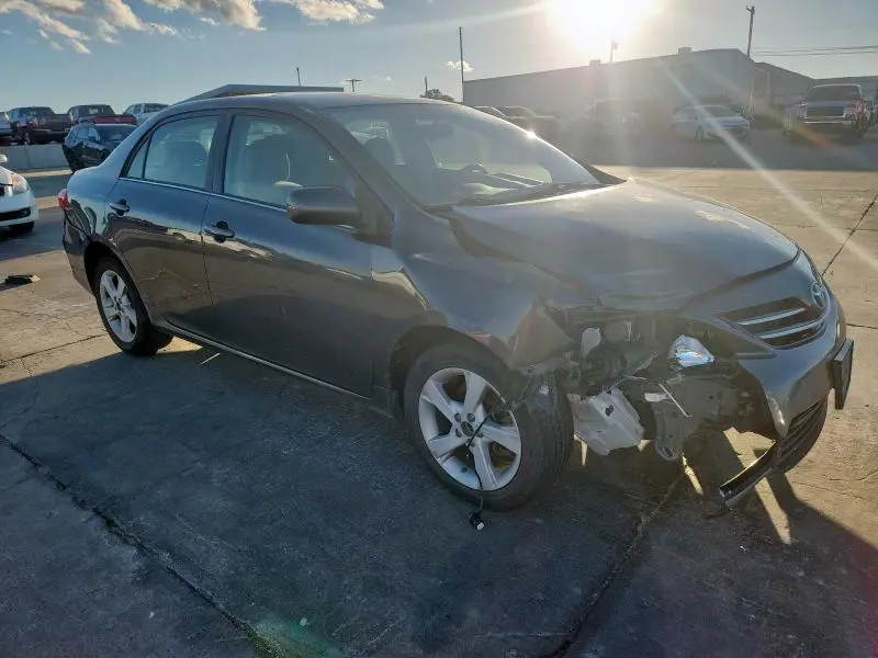 2013 TOYOTA COROLLA BASE  