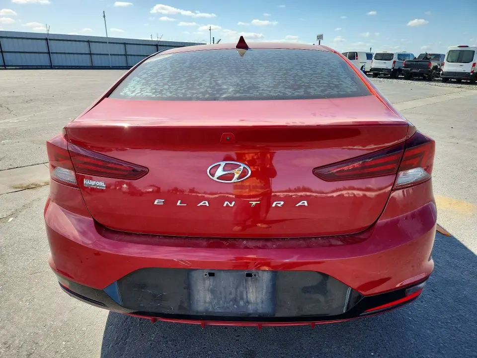 2019 HYUNDAI ELANTRA SEL  