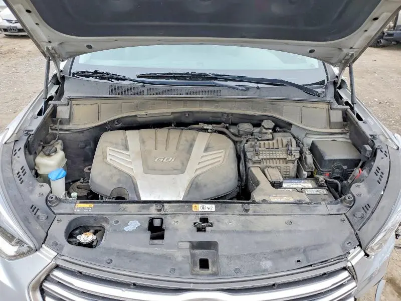 2017 HYUNDAI SANTA FE SE  