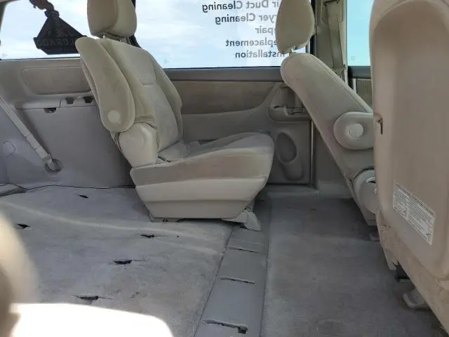 2010 TOYOTA SIENNA CE  
